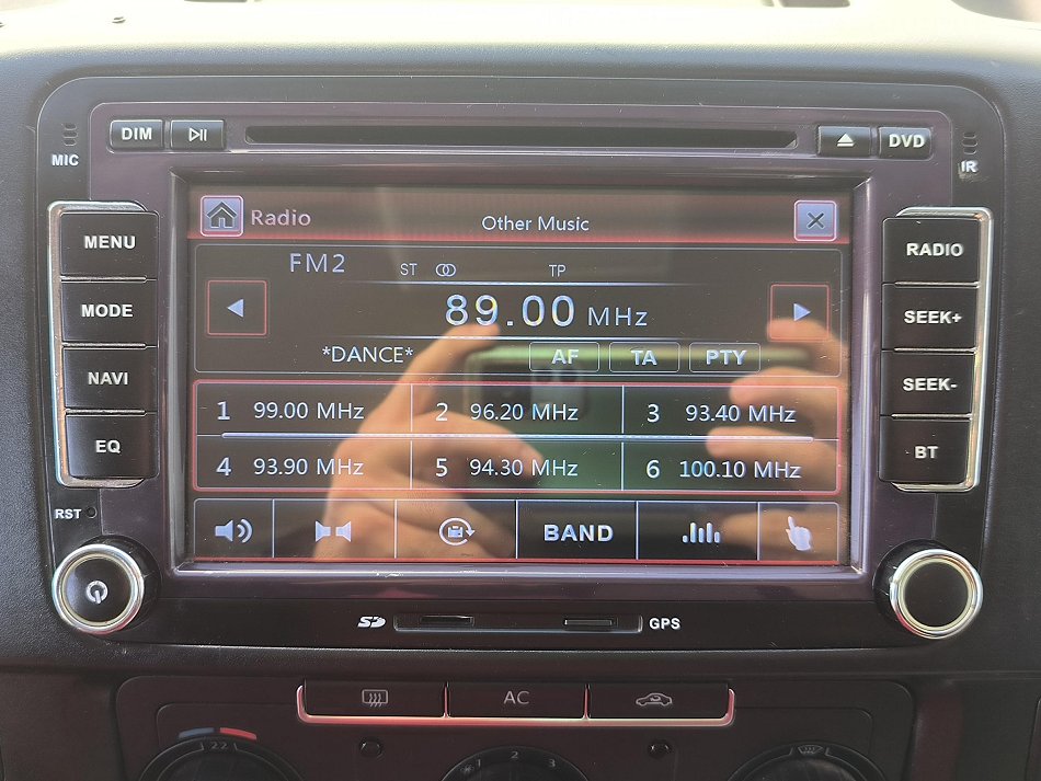 Volkswagen Transporter 2.0TDi  L2H2 6míst