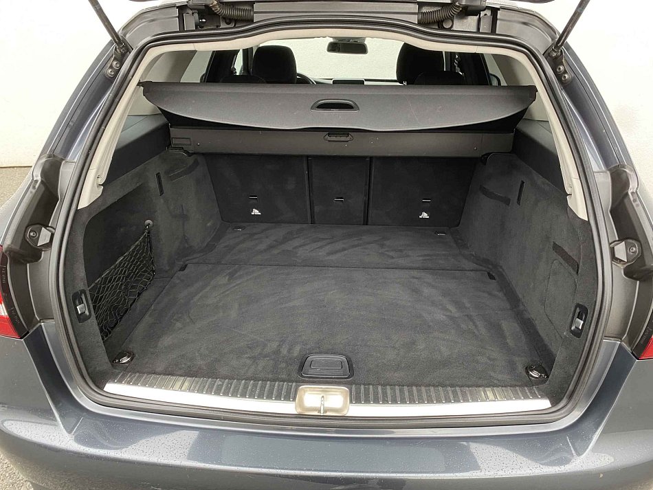 Mercedes-Benz Třída C 1.6T  C180