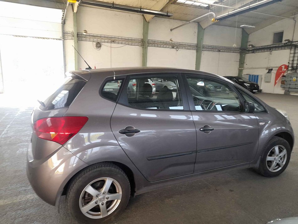 Kia Venga 1.4i 