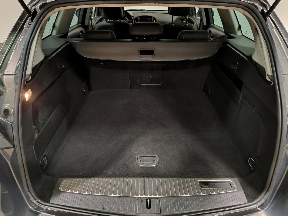 Opel Astra 1.6 CDTi Sport