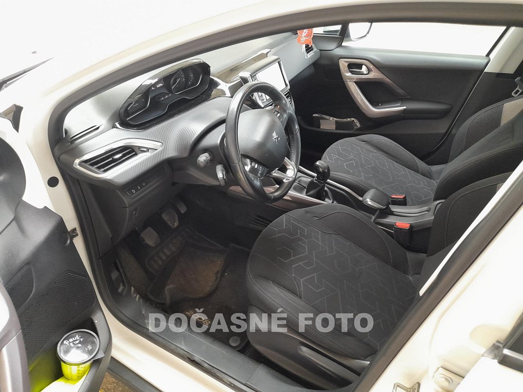 Peugeot 2008 1.6 HDi 