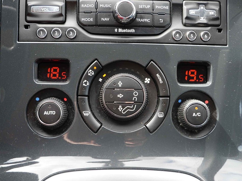 Peugeot 3008 1.6HDi 