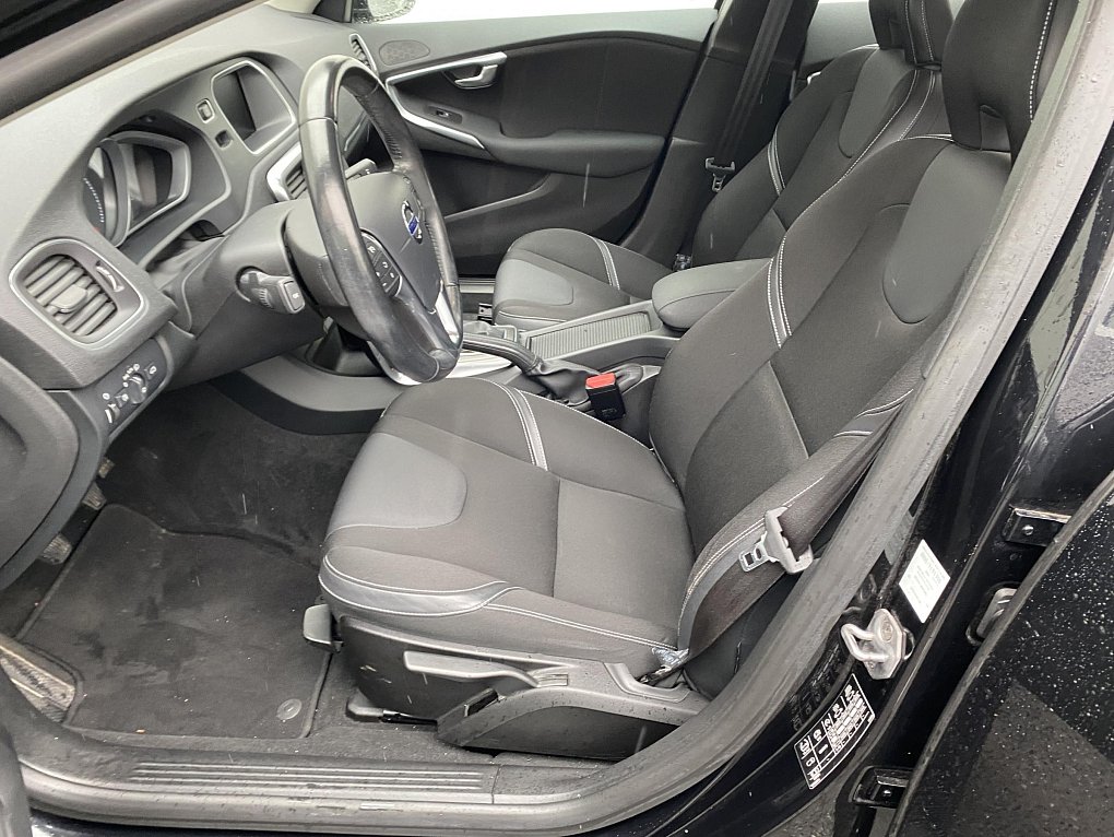 Volvo V40 2.0 D Momentum