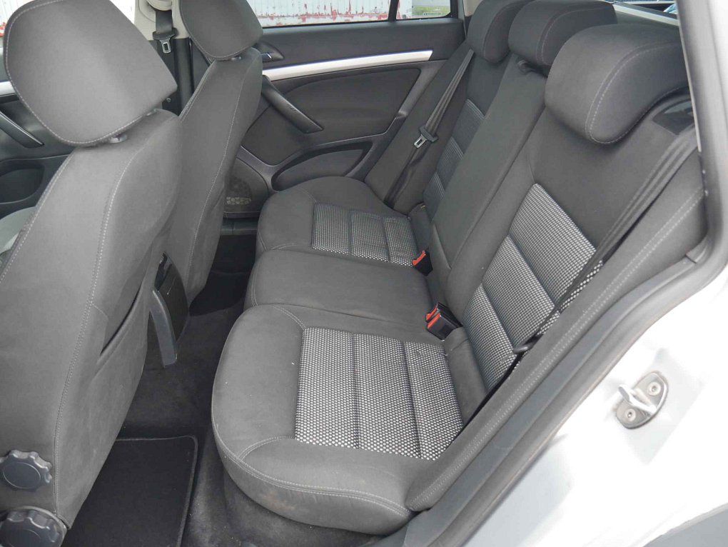 Škoda Octavia II 2.0TDi Scout 4x4