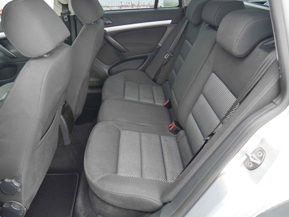 Škoda Octavia II 2.0TDi Scout 4x4