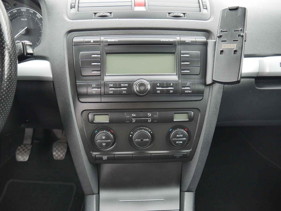 Škoda Octavia II 2.0TDi Scout 4x4