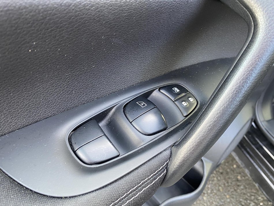 Nissan Qashqai 1.2 DiG-T N-Connecta 4x2