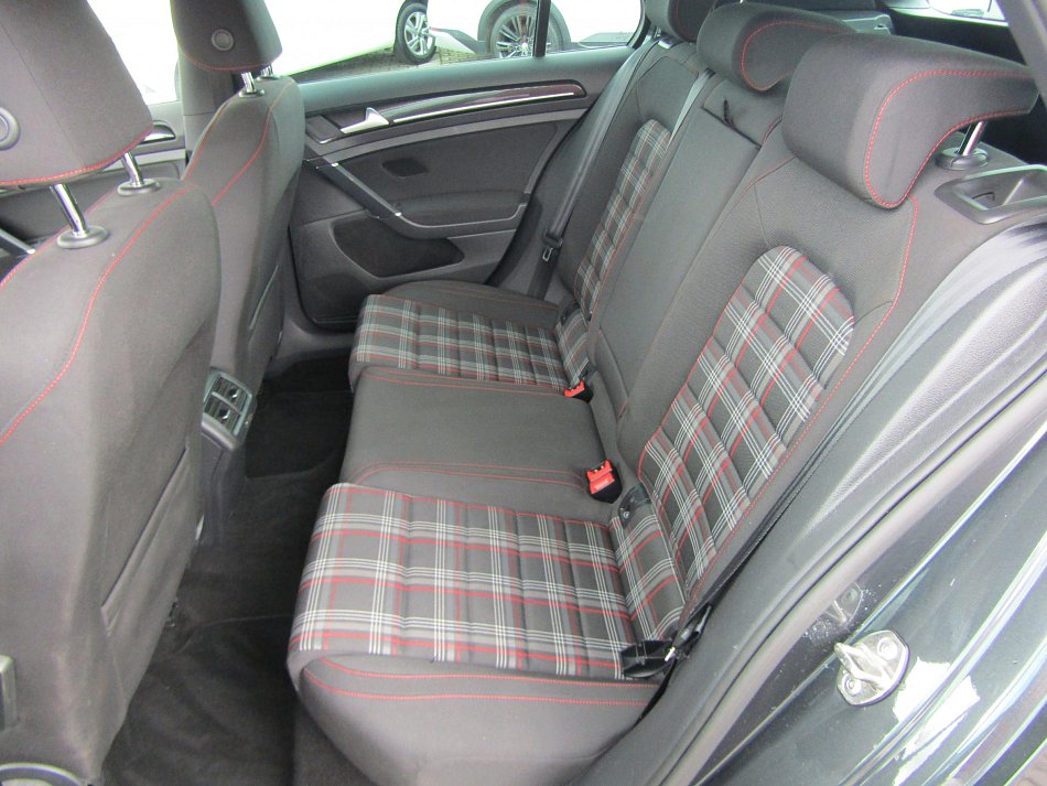 Volkswagen Golf 2.0 TSi GTi
