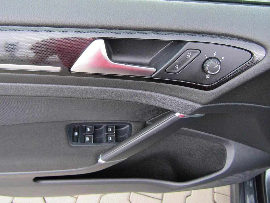 Volkswagen Golf 2.0 TSi GTi