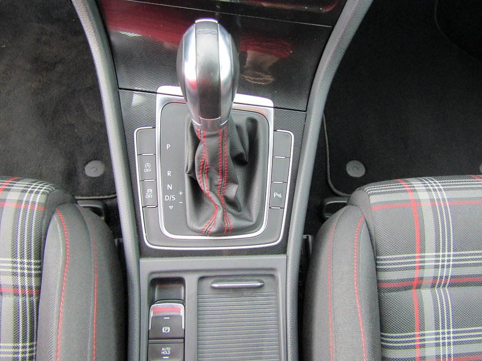 Volkswagen Golf 2.0 TSi GTi