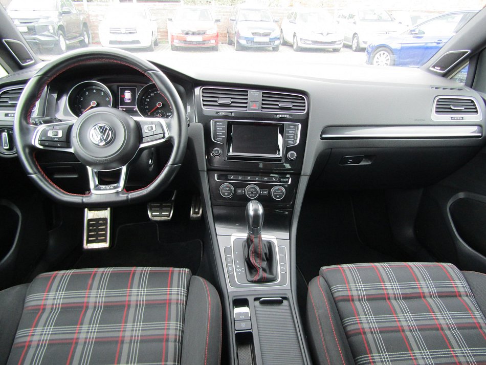 Volkswagen Golf 2.0 TSi GTi