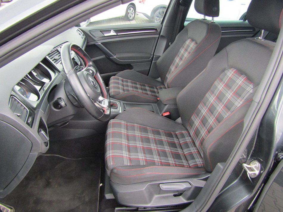 Volkswagen Golf 2.0 TSi GTi