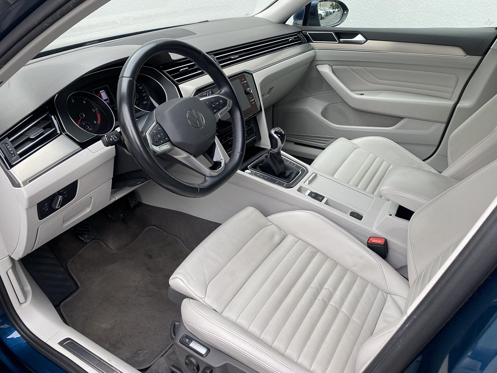 Volkswagen Passat 2.0 TDi Elegance