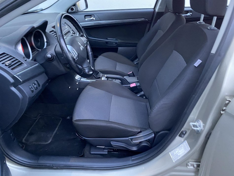 Mitsubishi Lancer 1.8 MiVEC Intense