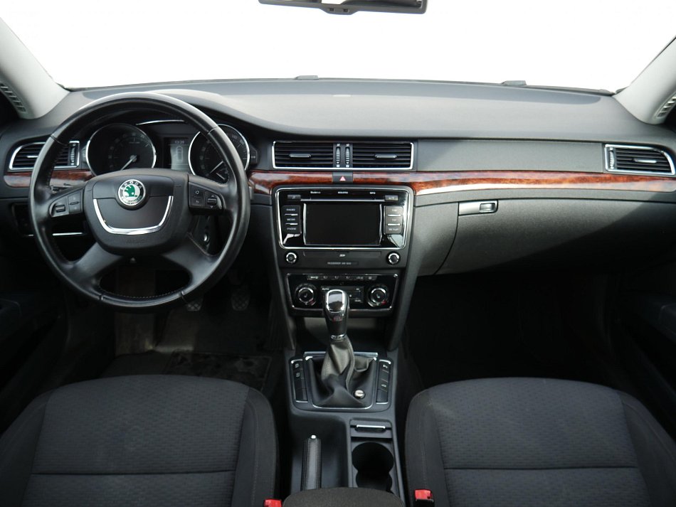 Škoda Superb II 2.0 TDi Elegance