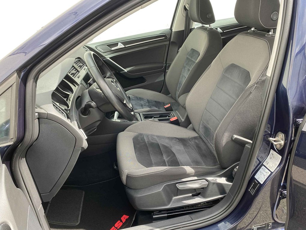 Volkswagen Golf 1.6 TDi Highline