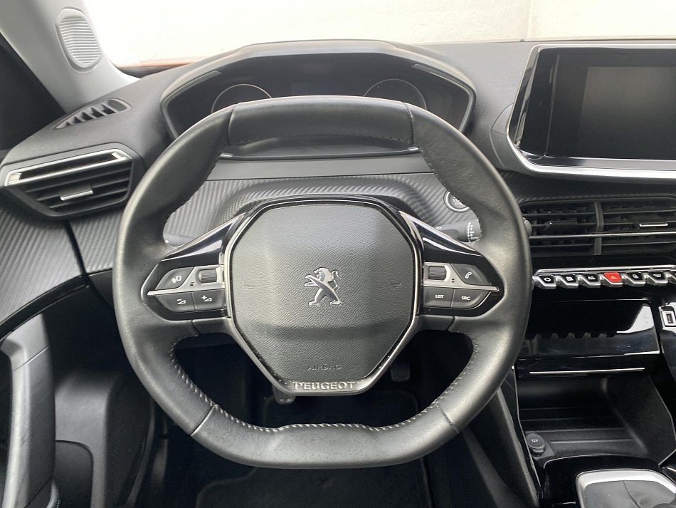 Peugeot 2008 1.2 PT Allure