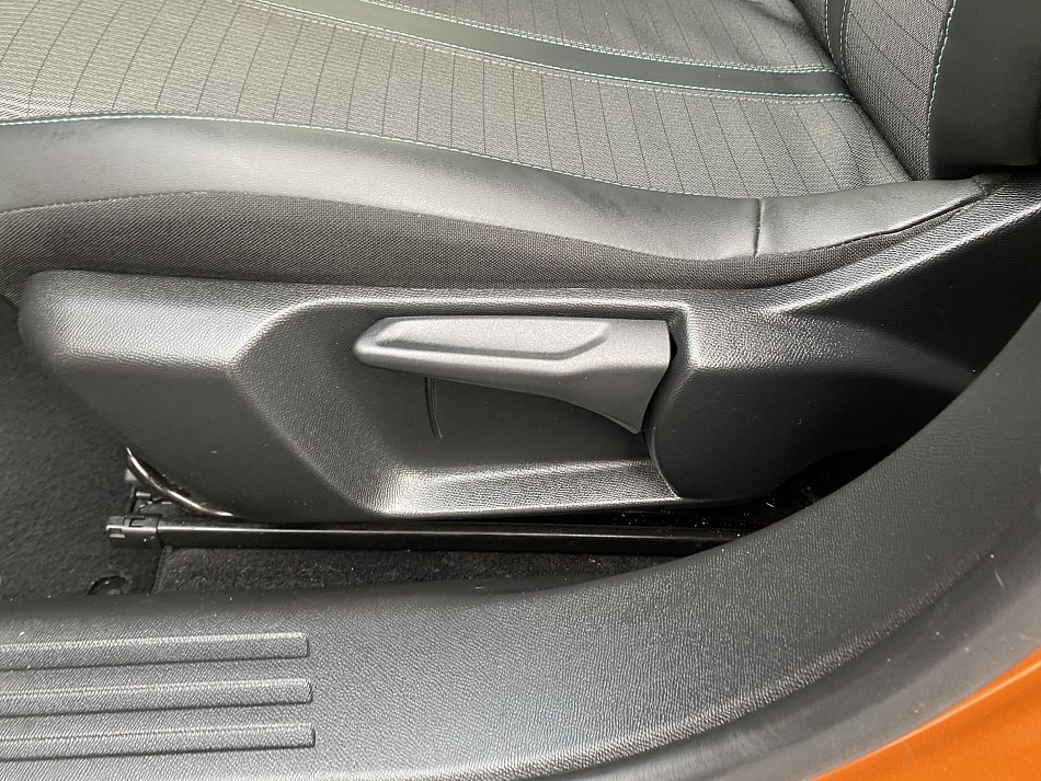 Peugeot 2008 1.2 PT Allure