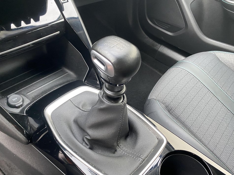 Peugeot 2008 1.2 PT Allure