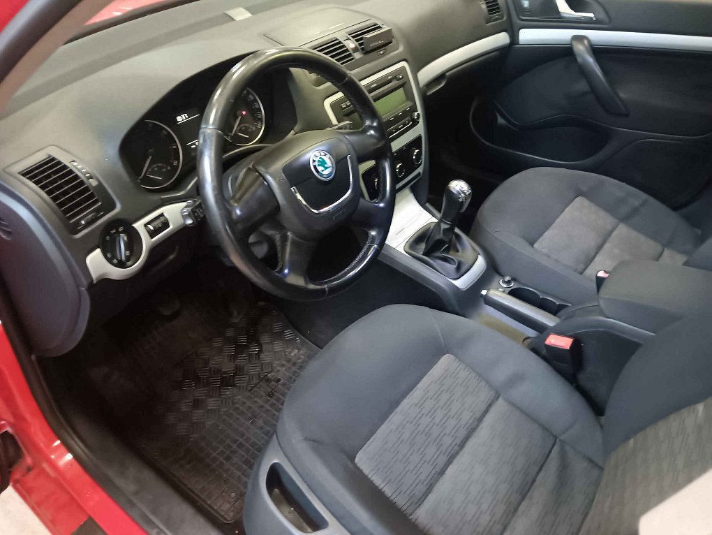 Škoda Octavia II 1.2 TSI  Liftback
