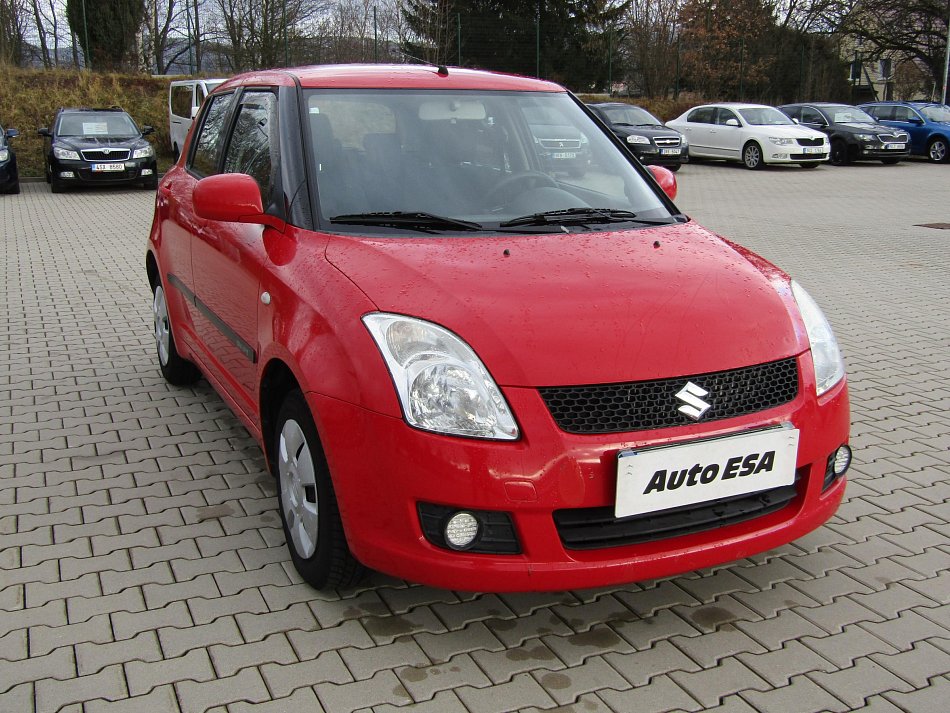 Suzuki Swift 1.3 i 