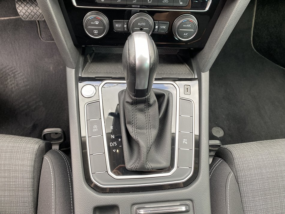 Volkswagen Passat 1.6 TDi Business