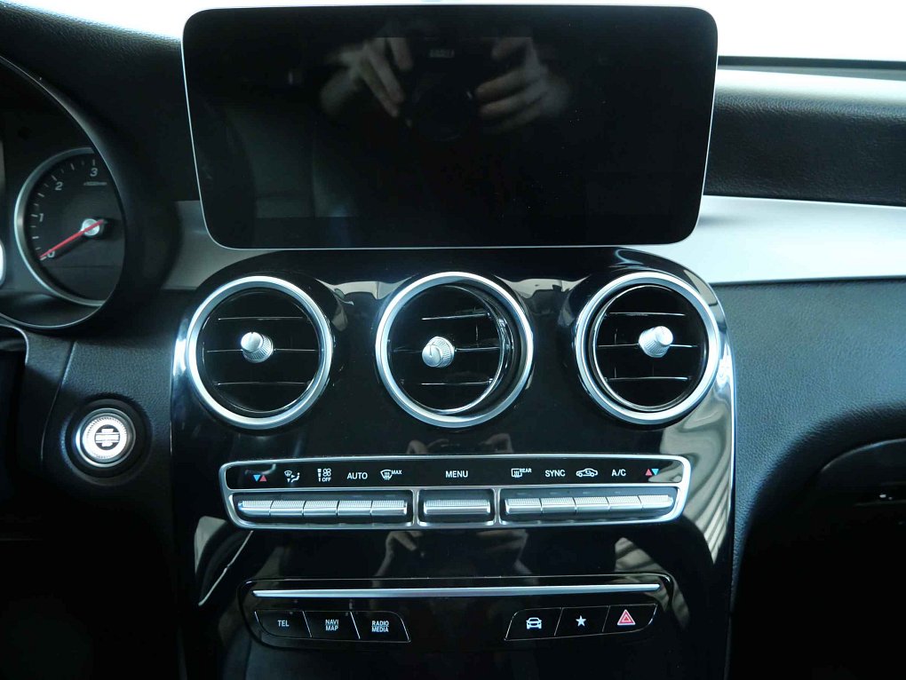 Mercedes-Benz GLC 2.0d  200d 4Matic