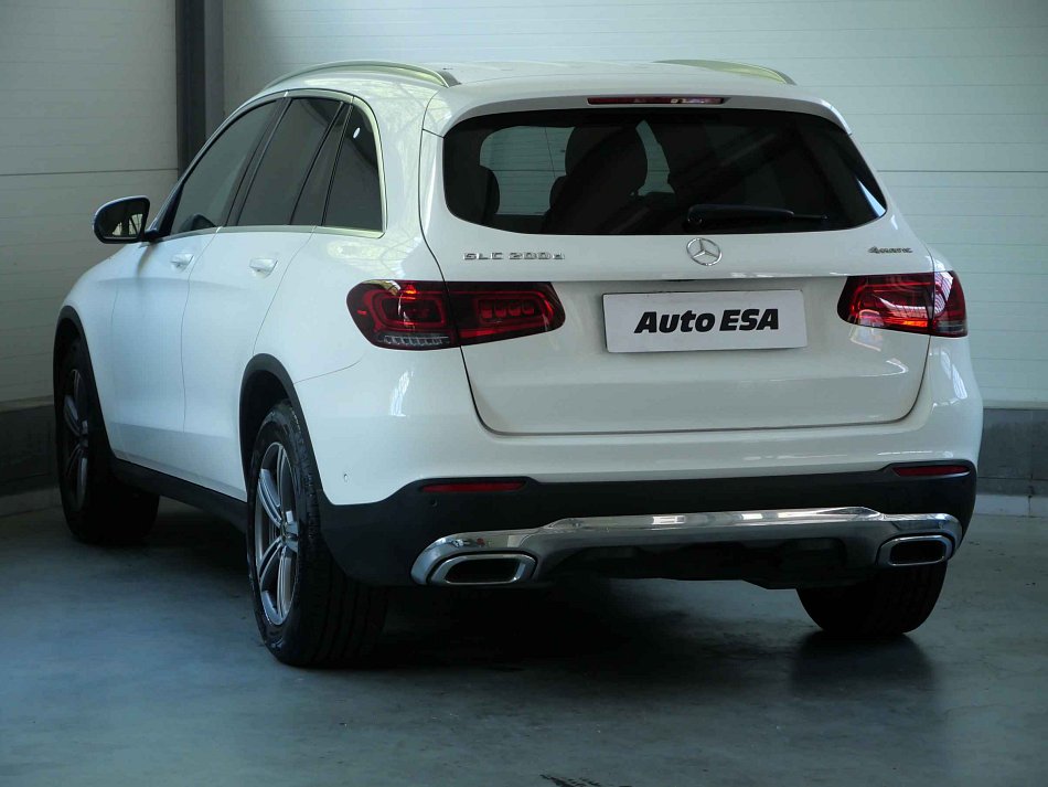 Mercedes-Benz GLC 2.0d  200d 4Matic