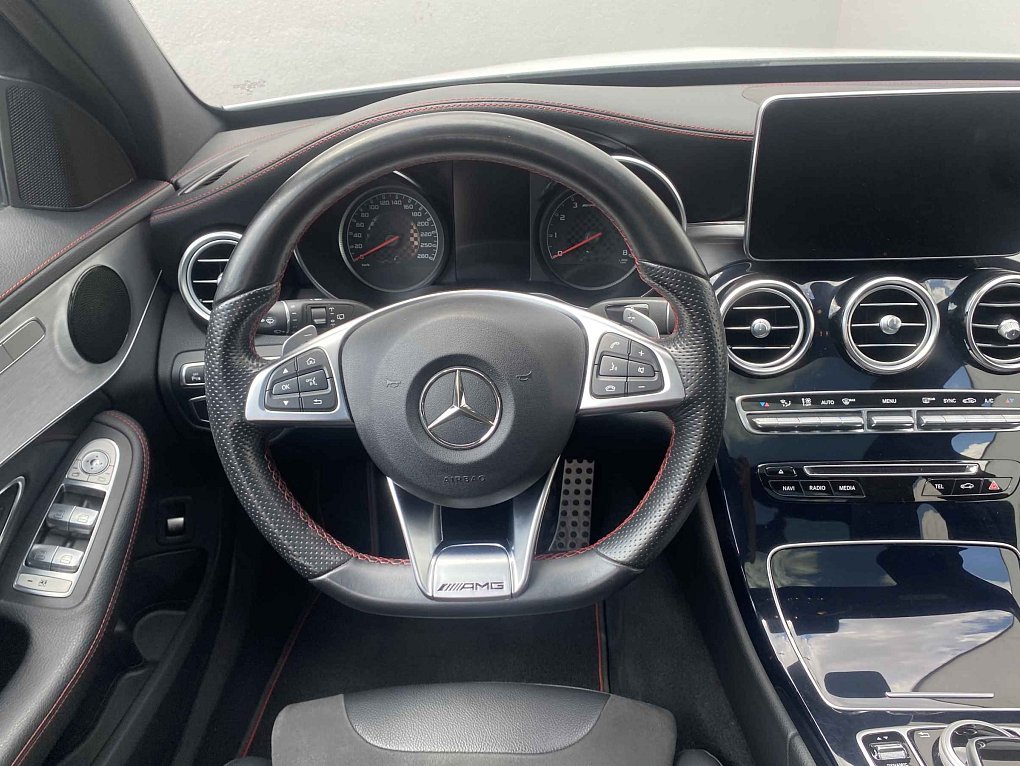 Mercedes-Benz Třída C 3.0 Biturbo AMG C450 4Matic