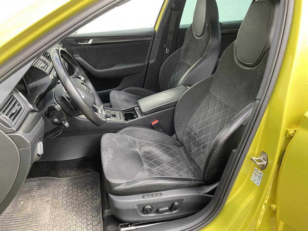 Škoda Superb III 2.0 TDi SportLine