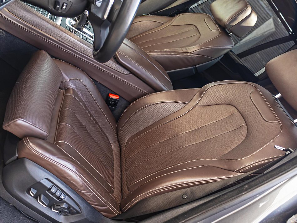 BMW X5 3.0 D M Paket M50d xDrive
