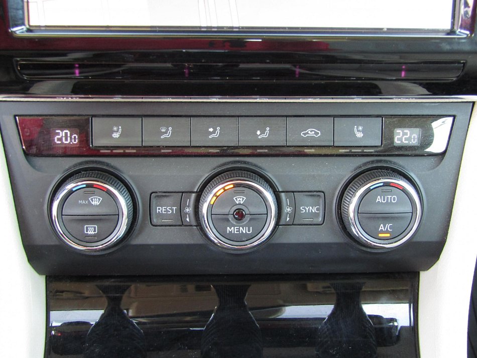 Škoda Superb III 2.0TSi L&K 4x4