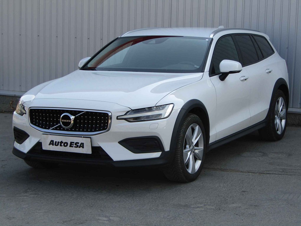 Volvo V60 2.0 D4 Cross Country 4x4