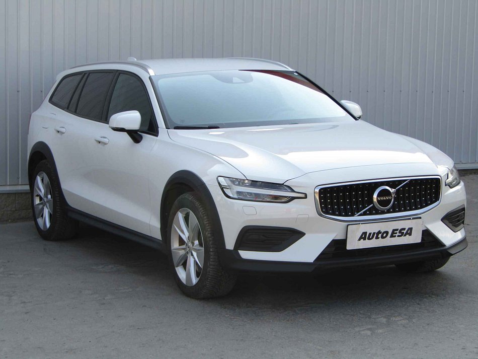 Volvo V60 2.0 D4 Cross Country 4x4