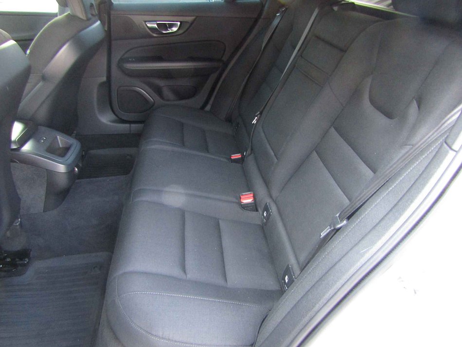 Volvo V60 2.0 D4 Cross Country 4x4