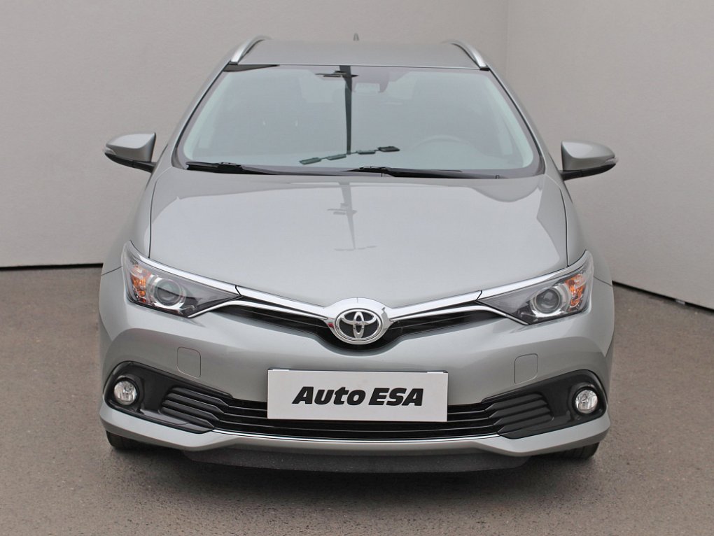 Toyota Auris 1.2T Edition touring sports