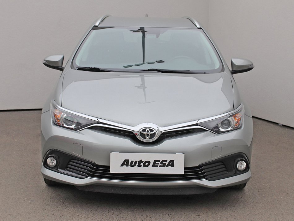 Toyota Auris 1.2T Edition touring sports