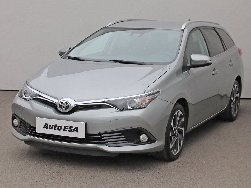 Toyota Auris 1.2T Edition touring sports