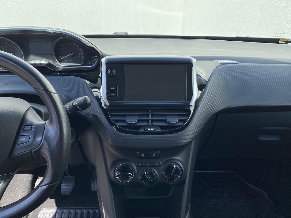 Peugeot 2008 1.2 PT Style