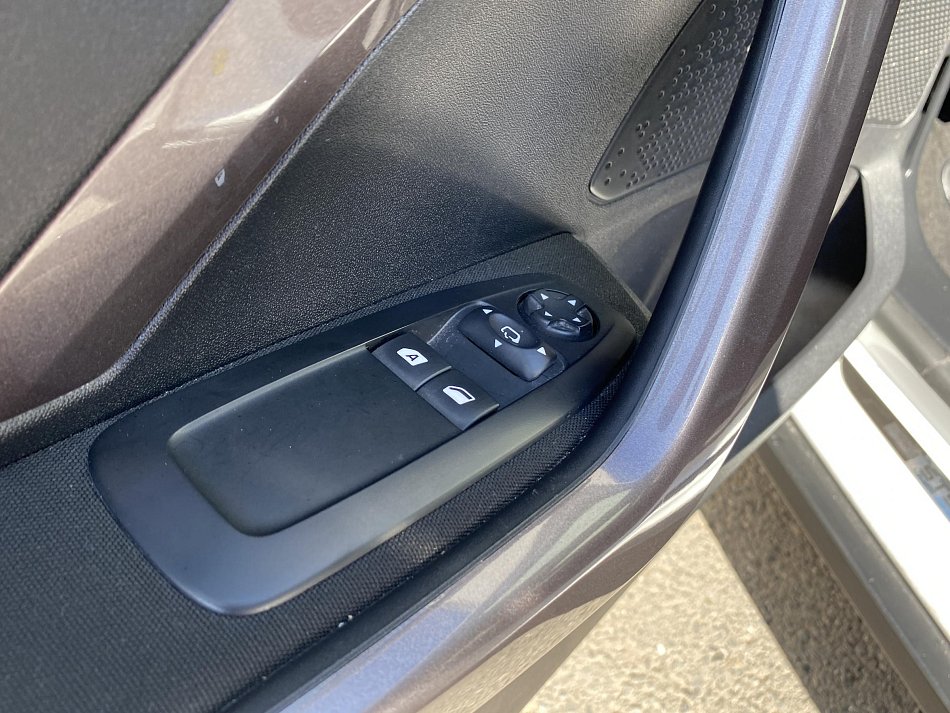 Peugeot 2008 1.2 PT Style