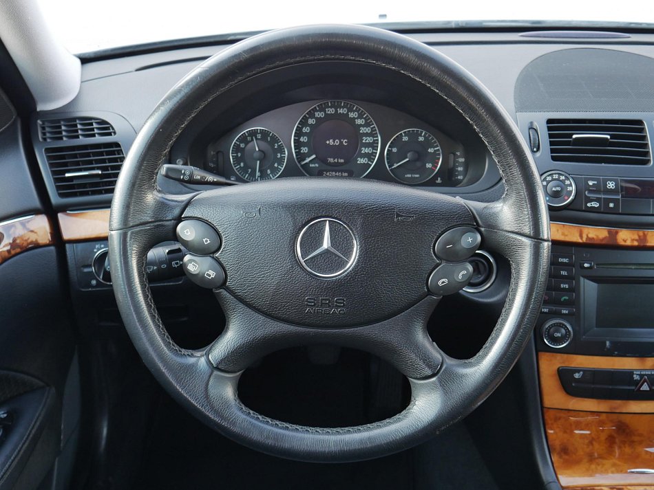 Mercedes-Benz Třída E 2.2CDi  E200