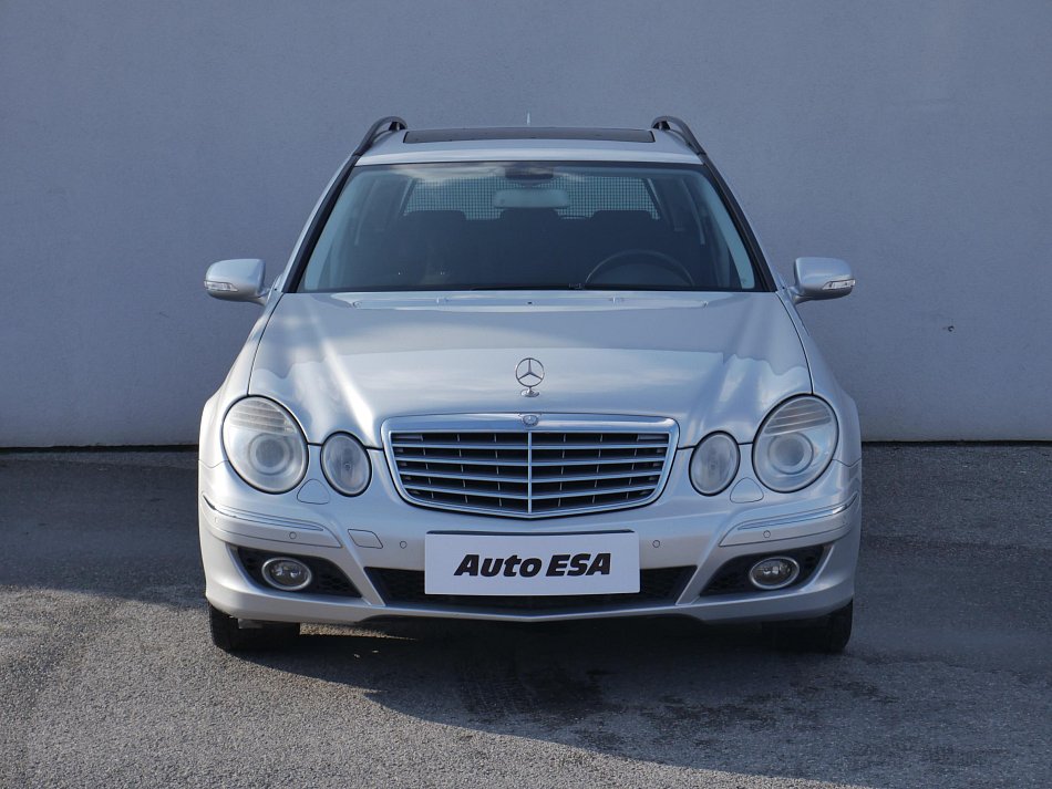 Mercedes-Benz Třída E 2.2CDi  E200