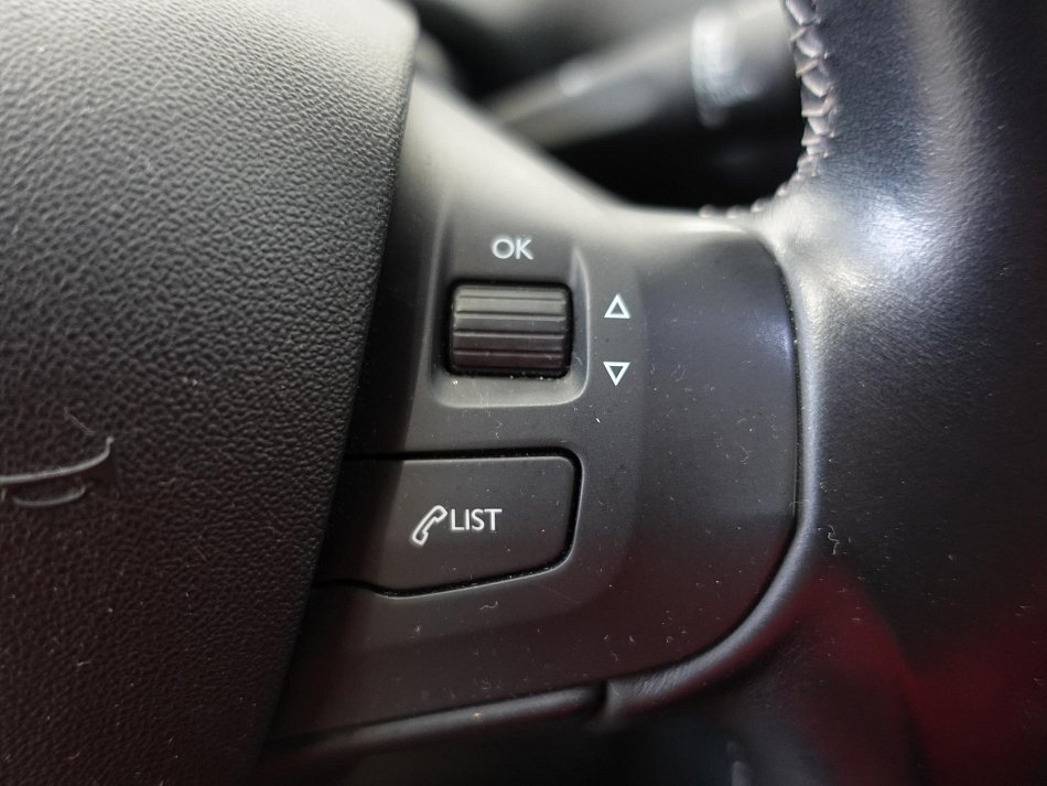 Peugeot 2008 1.2PT 