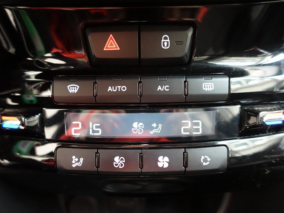 Peugeot 2008 1.2PT 
