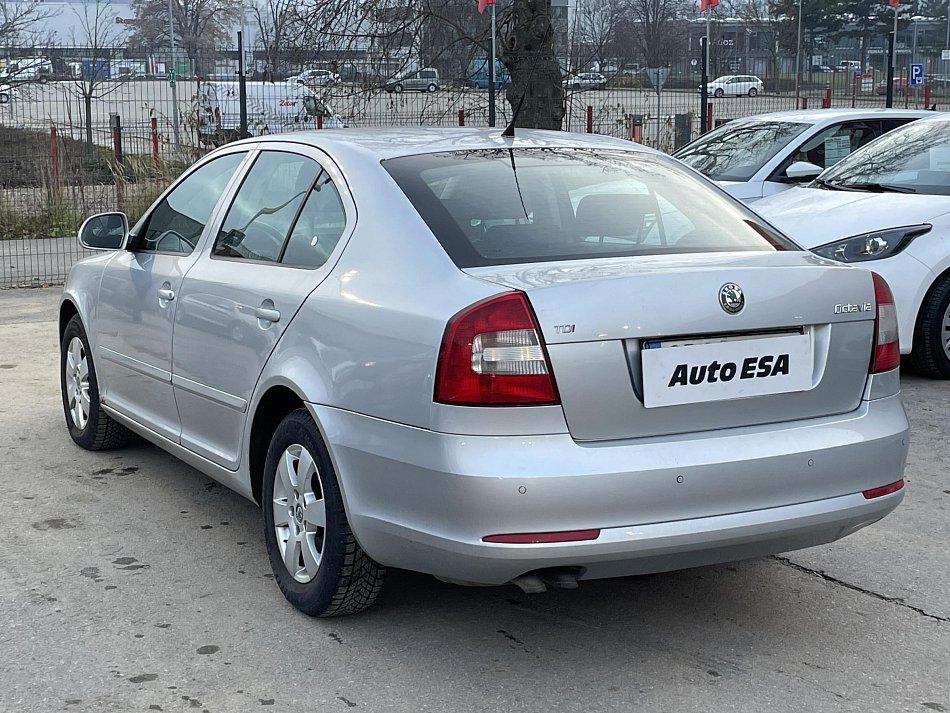 Škoda Octavia II 2.0 TDi Elegance