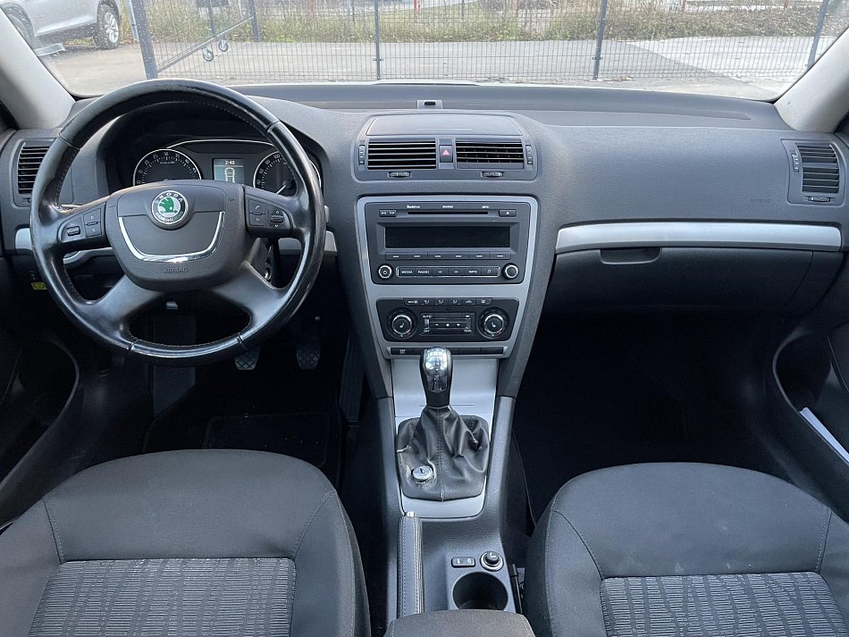 Škoda Octavia II 2.0 TDi Elegance