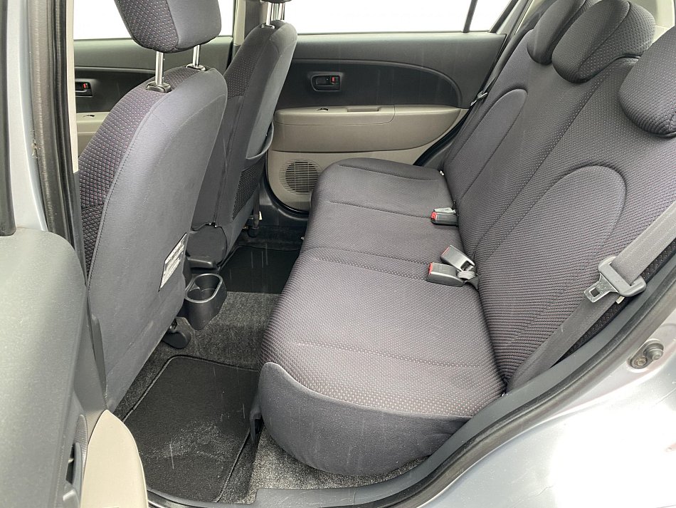 Daihatsu Sirion 1.0i 