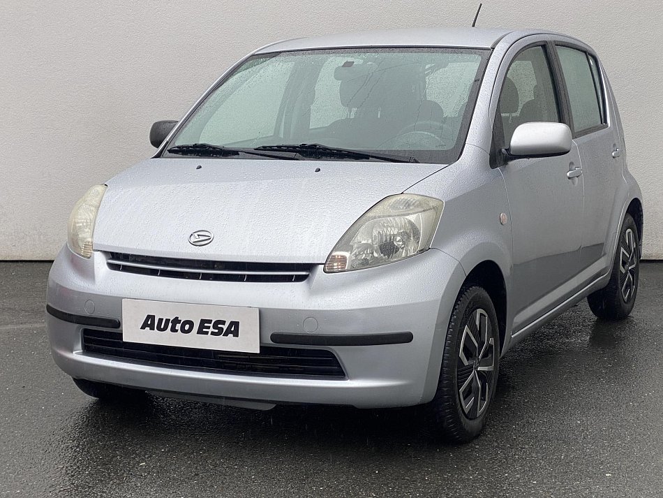 Daihatsu Sirion 1.0i 