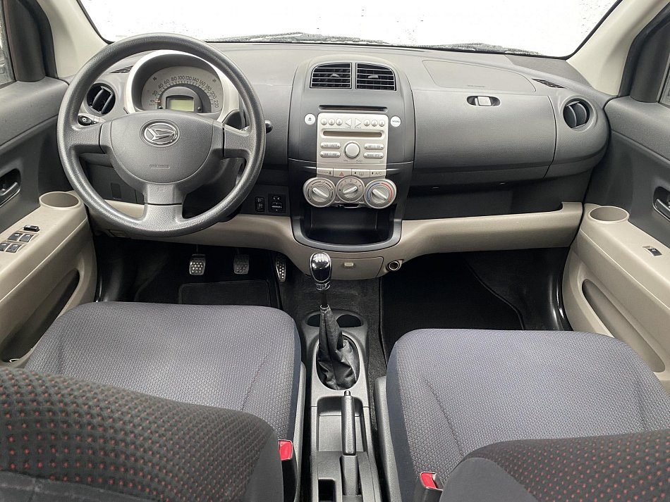 Daihatsu Sirion 1.0i 
