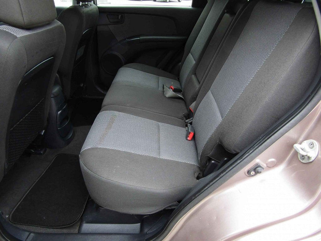 Kia Sportage 2.0 i 